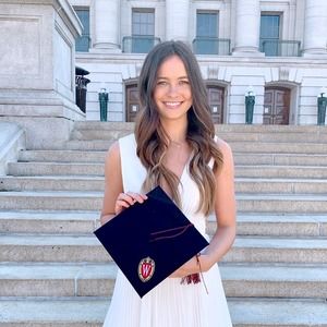 Meet your Posher, Dani